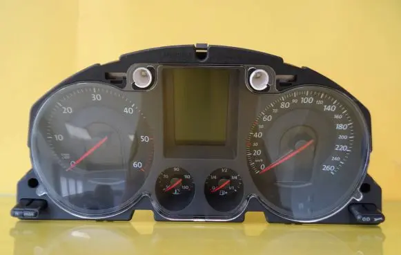 Volkswagen PASSAT B6 Speedometer (instrument cluster) A2C53194181
