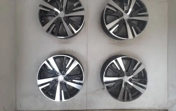 Peugeot 308 R18 alloy rim 9809687377