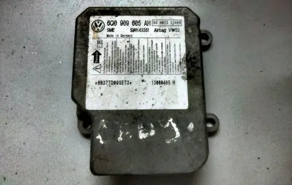 Volkswagen Caddy Airbag control unit/module 6Q0909605AH 04H023S2400 5WK43351