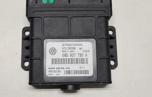 Volkswagen Touareg I Gearbox control unit/module 09D927750A