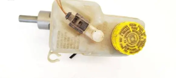 Skoda Fabia Mk1 (6Y) Brake fluid reservoir