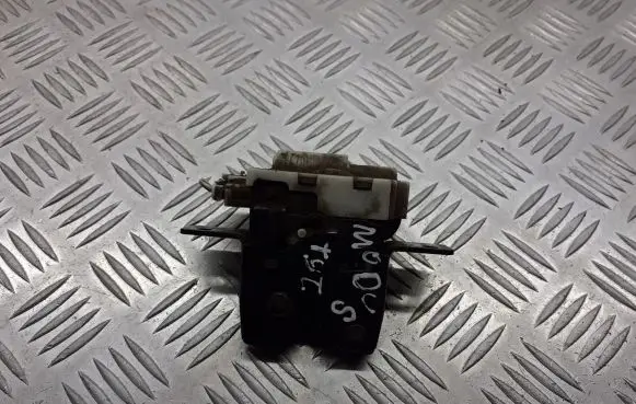 Renault Modus Tailgate exterior lock 8200076240