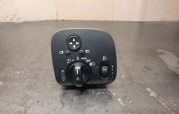 Mercedes-Benz C W203 Light switch A2035450604 04058519