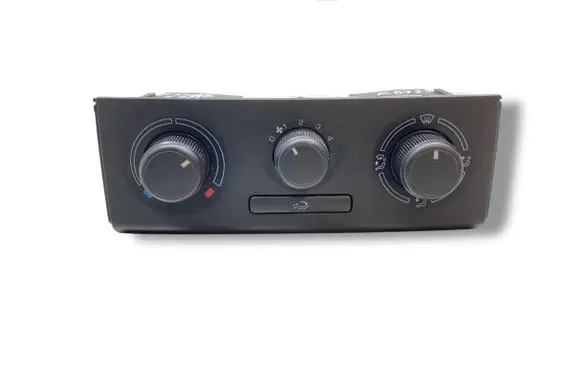 Skoda Fabia Mk2 (5J) Climate control unit 5J0819045