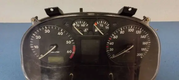 Volkswagen Polo Speedometer (instrument cluster) 6N0919860T 0263602005 S4113340290