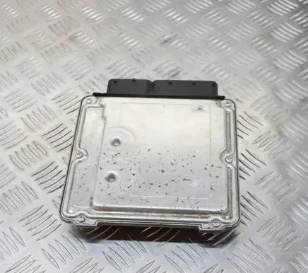 Audi Q3 8U Engine control unit/module 04L907309AB 1039S80385