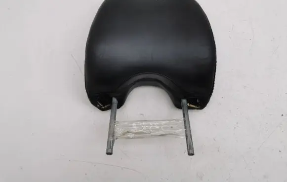 Volvo XC90 Front seat headrest 