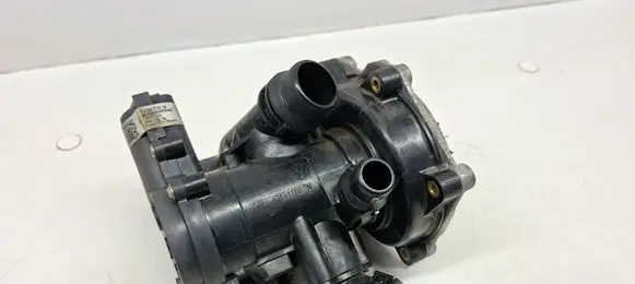 Audi Q5 SQ5 Water pump 06L121111N