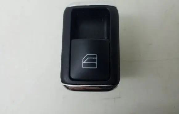 Mercedes-Benz C W204 Electric window control switch A2048707358