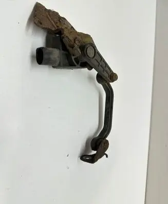 Audi A6 S6 C6 4F Front height sensor lever 1T0907503 280605