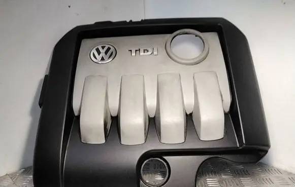 Volkswagen PASSAT B6 Engine cover (trim) 03G103925BM 03G103925BN