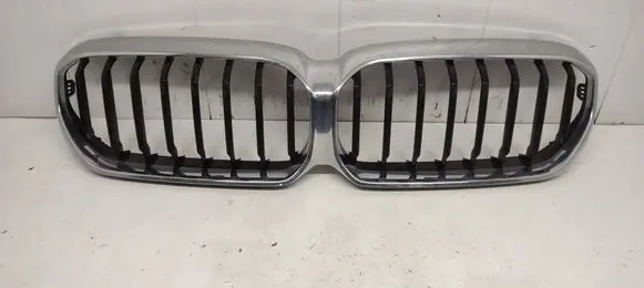BMW 5 G30 G31 G38 Front bumper upper radiator grill 5A0DFB4 9852168 9852169