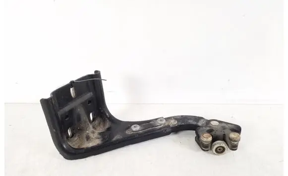 Mercedes-Benz Vito Viano W639 Sliding door lower roller guide/hinge A6397630014