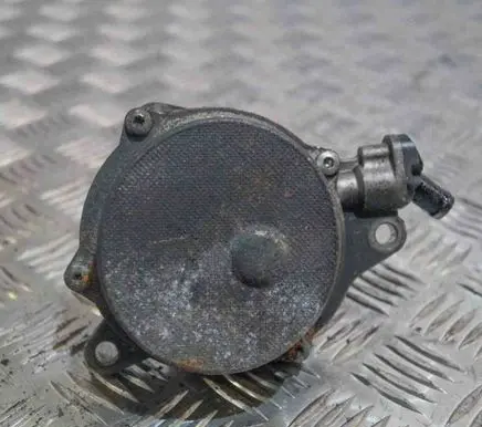 BMW 7 E65 E66 Vacuum pump