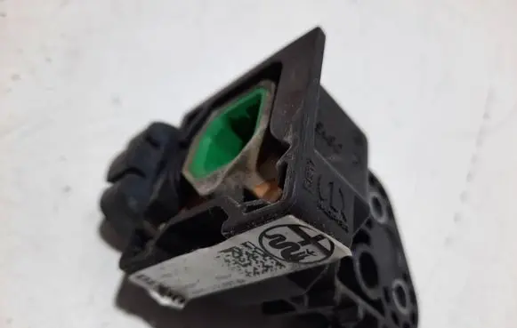 Alfa Romeo Giulia Radiator mount bracket 50541422