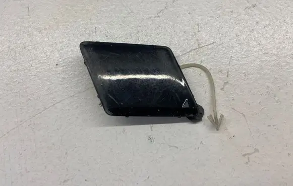 BMW 5 F10 F11 Front tow hook cap/cover 7200717