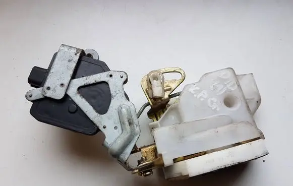 Mitsubishi Pajero Rear door lock 1015280330 MR349289
