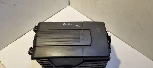 Volkswagen Golf V Battery box tray 1K0915443