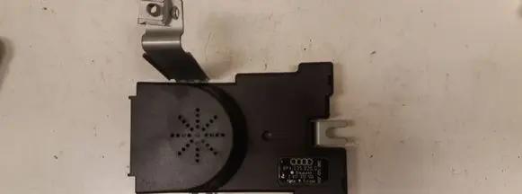 Audi A3 S3 8P Antenna control unit 8P4035225D