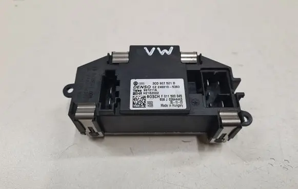 Volkswagen Touran I Heater blower motor/fan resistor 3C0907521D CZ2468105383 997211A