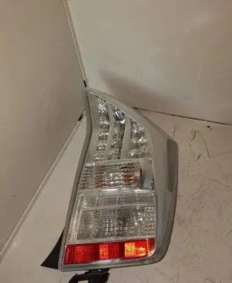 Toyota Prius (XW30) Rear/tail lights 5335R1S1R