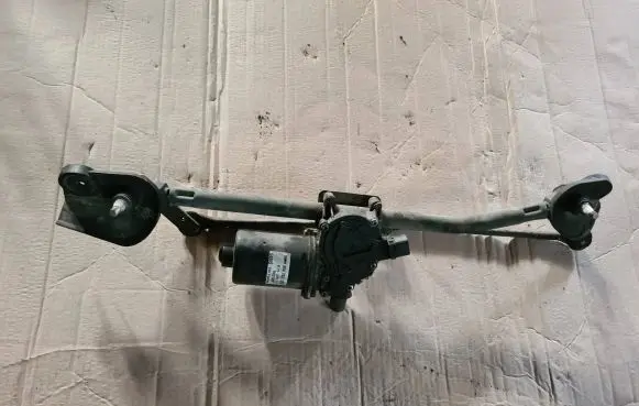 Toyota Corolla E120 E130 Front wiper linkage and motor 8511002100A 5406S