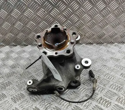 BMW M4 F82 F83 Front wheel hub 2284001