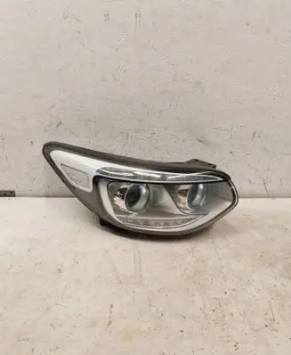KIA Soul Headlight/headlamp 92102E4