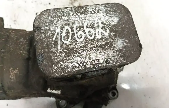 Volvo V50 Engine oil radiator 