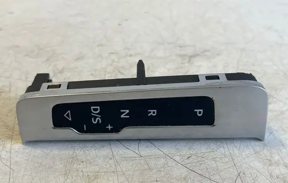 Audi A3 S3 8V Gear shift selector indicator 8V1713463B