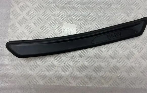 BMW 2 F46 Rear sill trim cover 7316822