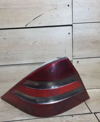 Mercedes-Benz S W220 Rear/tail lights