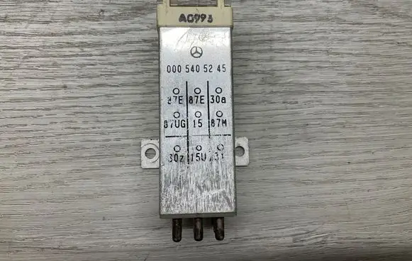 Mercedes-Benz E W124 Other relay 0005405245