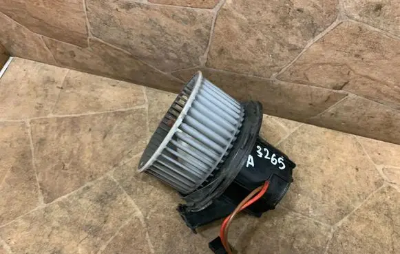 Mercedes-Benz C W204 Heater fan/blower 9411346