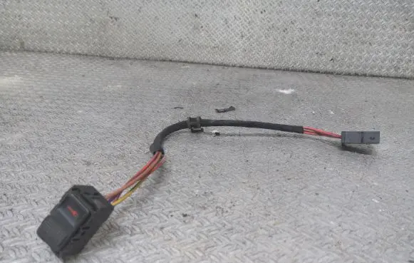 Audi A4 S4 B5 8D Central locking switch button 8L0962107