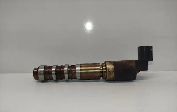 Chevrolet Camaro Camshaft vanos timing valve 12636175