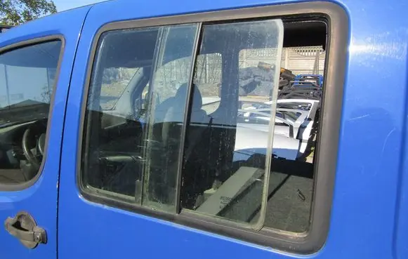 Fiat Doblo Rear side window 