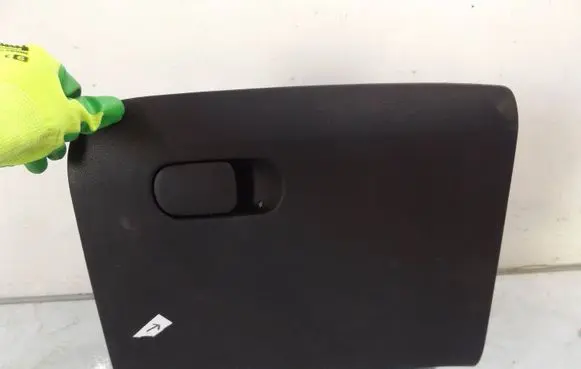 Citroen C3 Picasso Glove box