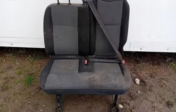Opel Movano B Second row seats 