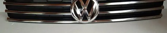 Volkswagen Touareg II Radiator trim 7P6853651L 7P6853653D