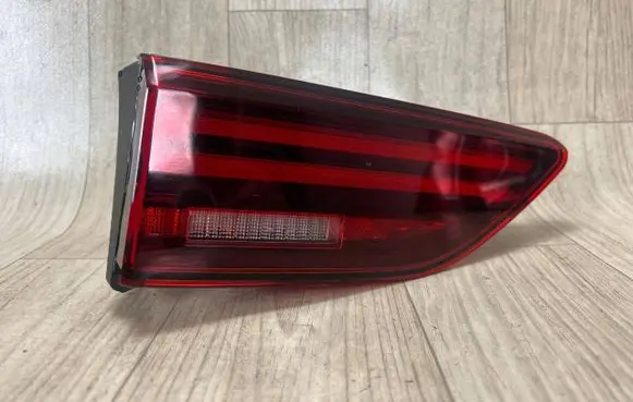 Volkswagen Golf VIII Tailgate rear/tail lights 5H0945094F