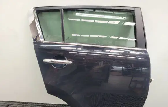 KIA Sportage Rear door 