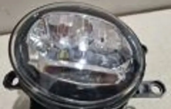 Lexus CT 200H Front fog light 8121048051