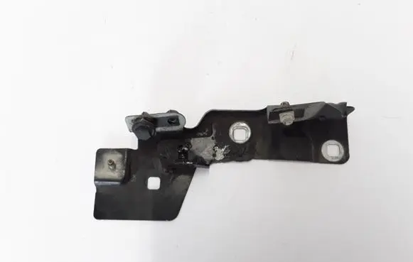 Renault Zoe Fender mounting bracket