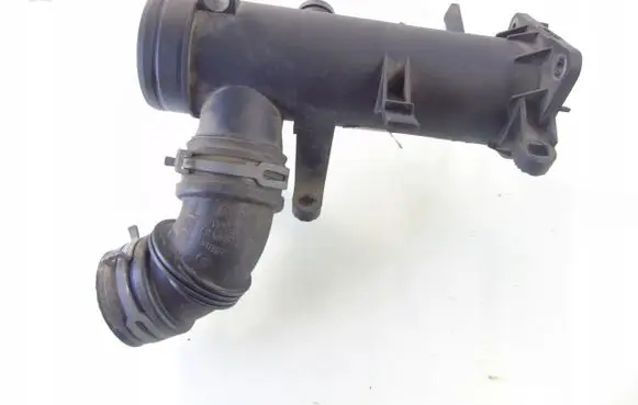 Volkswagen Tiguan Intake resonator 03C129617G