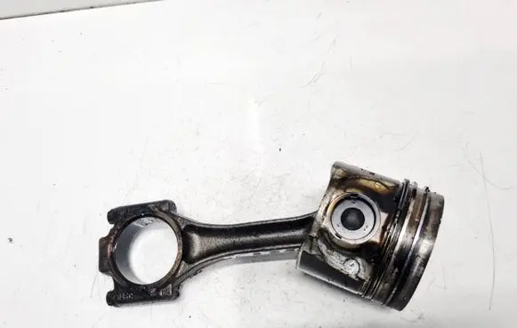 Volkswagen Bora Piston with connecting rod