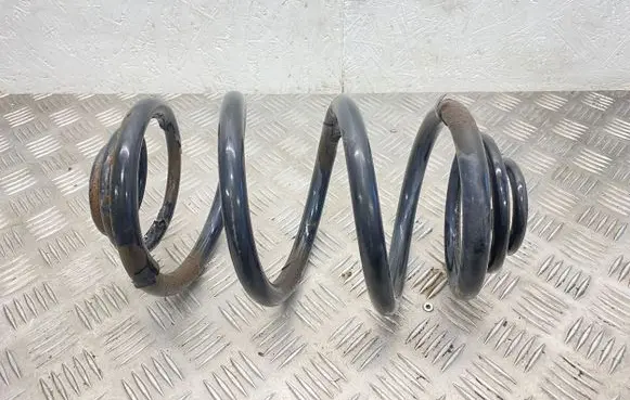 Opel Vivaro Rear coil spring