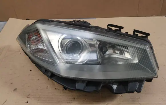 Renault Megane II Headlight/headlamp 551-1160R-LHD-H
