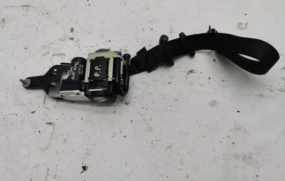 Mercedes-Benz C W204 Seat belt trim 