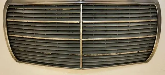 Mercedes-Benz COMPAKT W115 Front grill